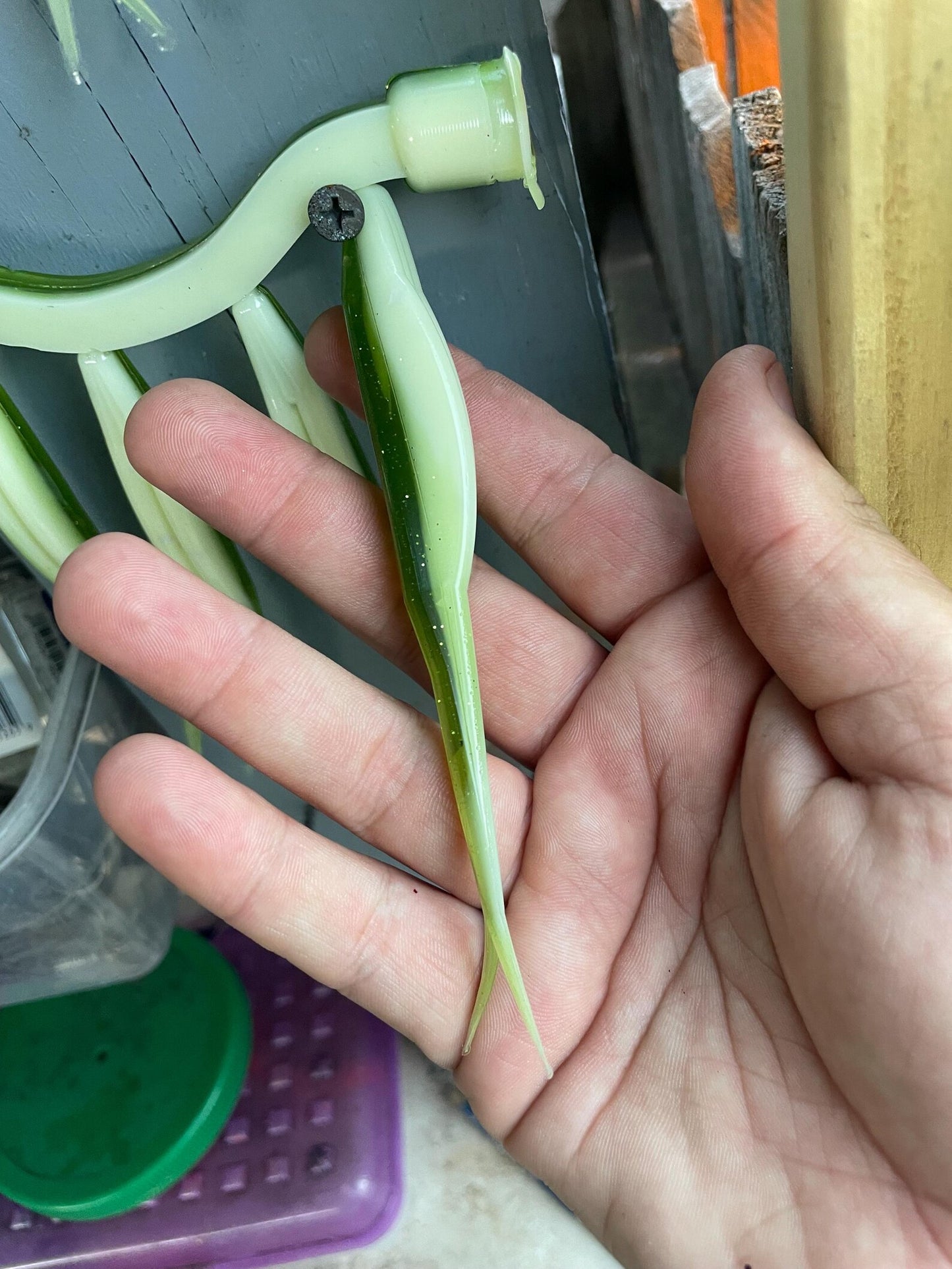 5" Fluke-Emerald Bone (6-Pack)